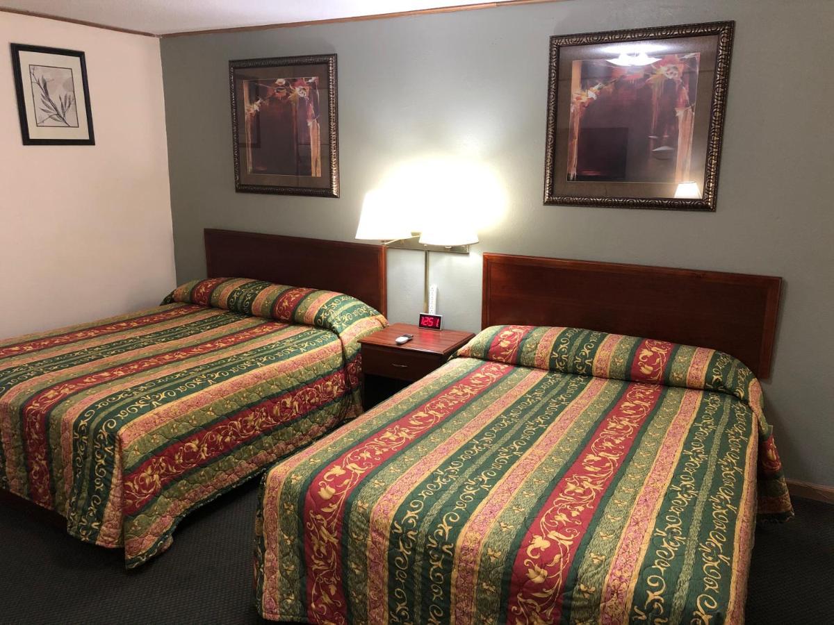 Budget Host Inn - Emporia Eksteriør billede